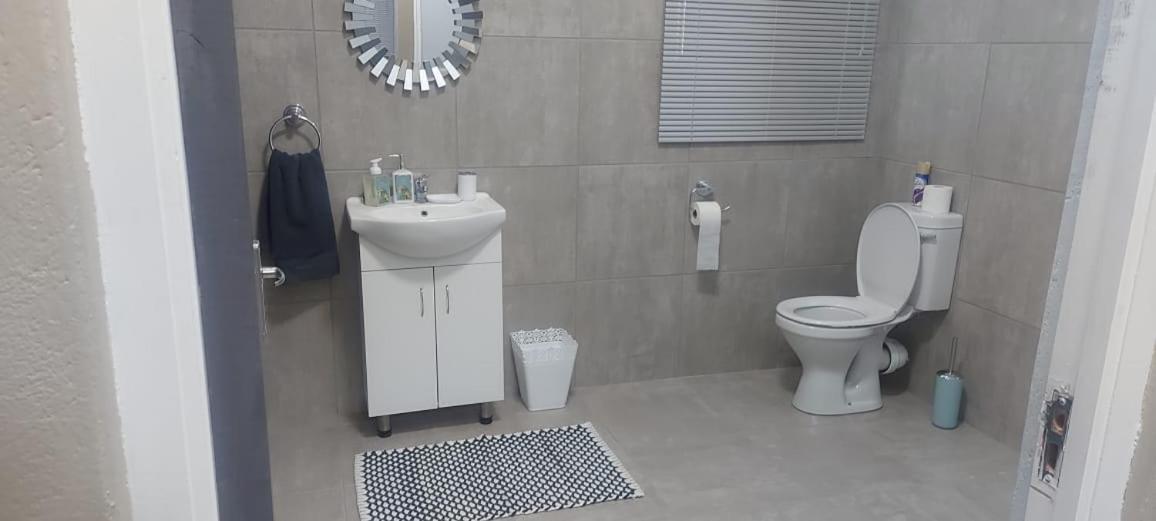Apartament Tj Self-Catering Graaff-Reinet Zewnętrze zdjęcie