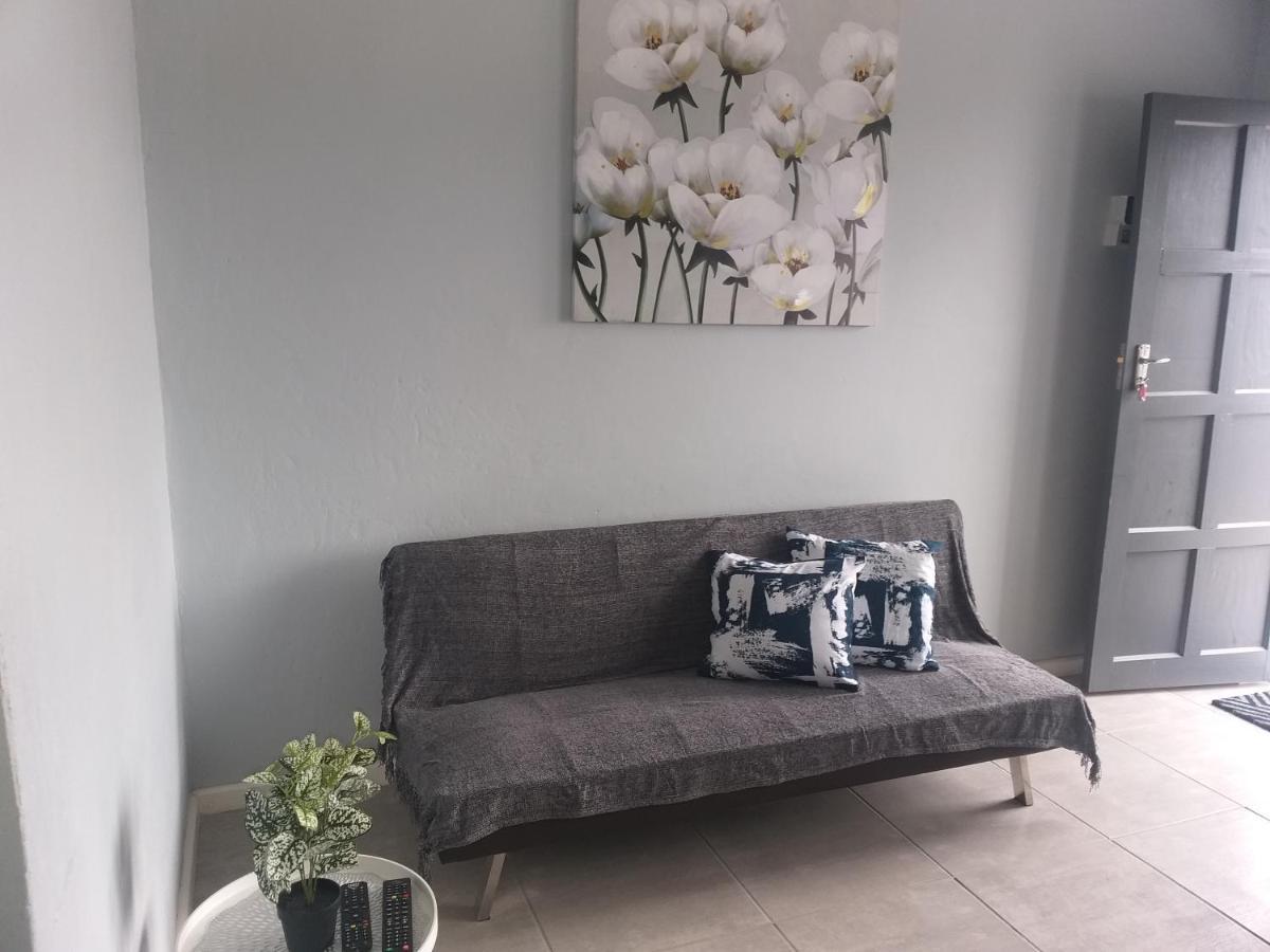 Apartament Tj Self-Catering Graaff-Reinet Zewnętrze zdjęcie