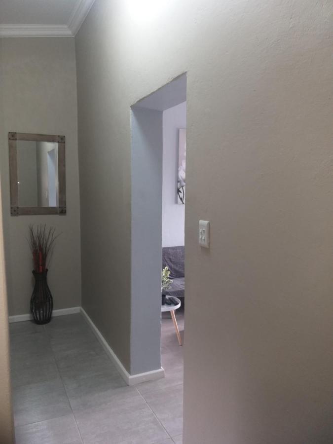Apartament Tj Self-Catering Graaff-Reinet Zewnętrze zdjęcie