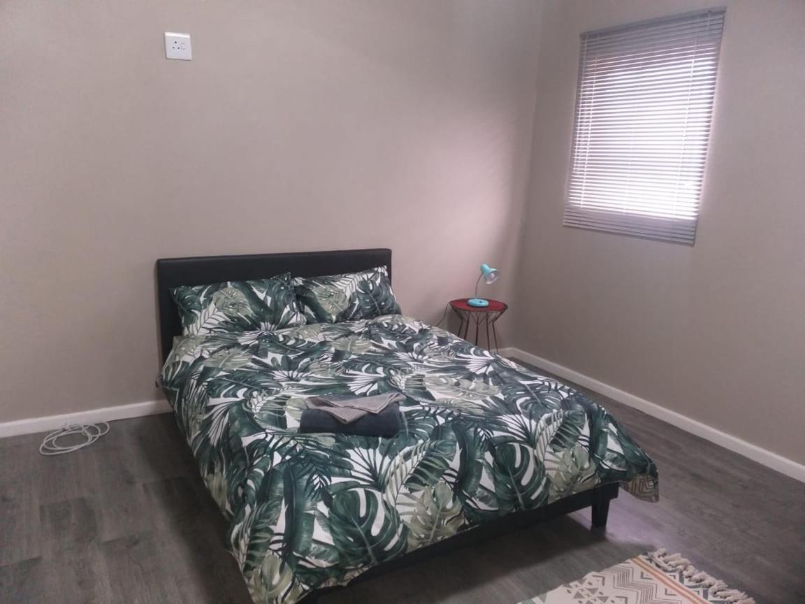 Apartament Tj Self-Catering Graaff-Reinet Zewnętrze zdjęcie