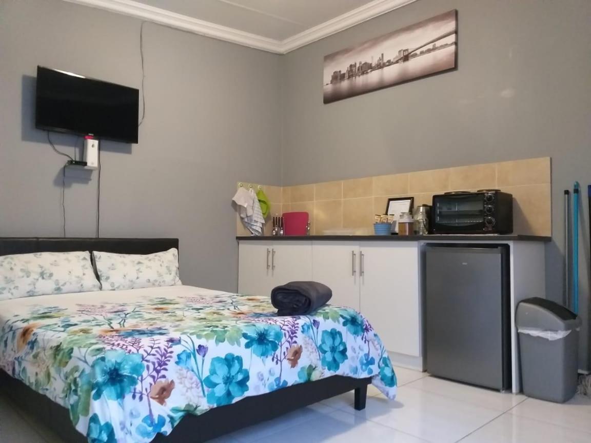 Apartament Tj Self-Catering Graaff-Reinet Pokój zdjęcie